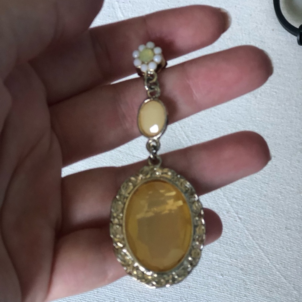 Vintage yellow stone earrings - Picture 3 of 4